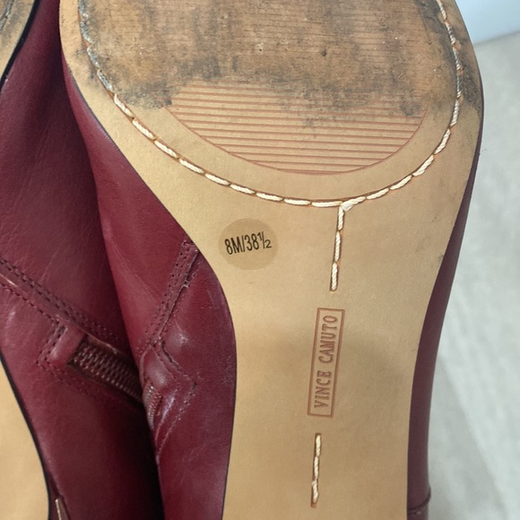 Vince Camuto / Women's Heel Ankle Boots - Picture 9 of 9